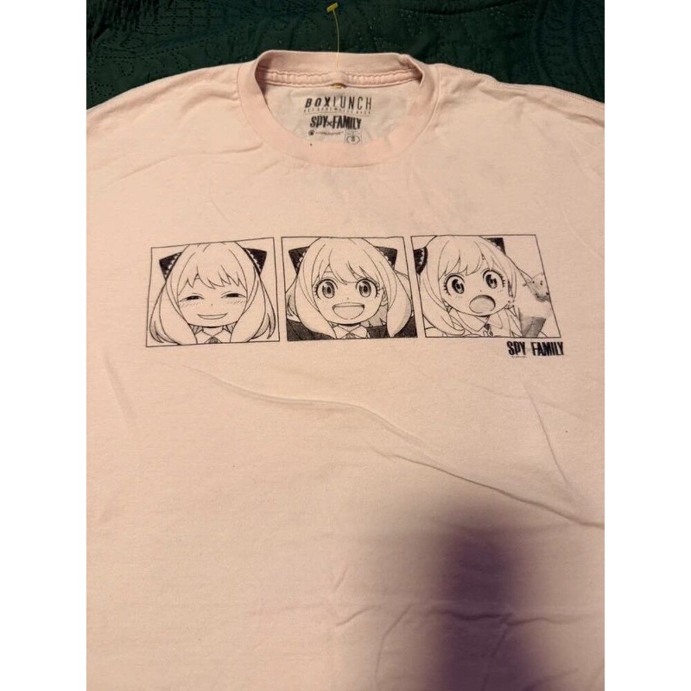 BoxLunch Spy x Family Anya Forger Pink Graphic T-Shirt XL Anime Crunchyroll